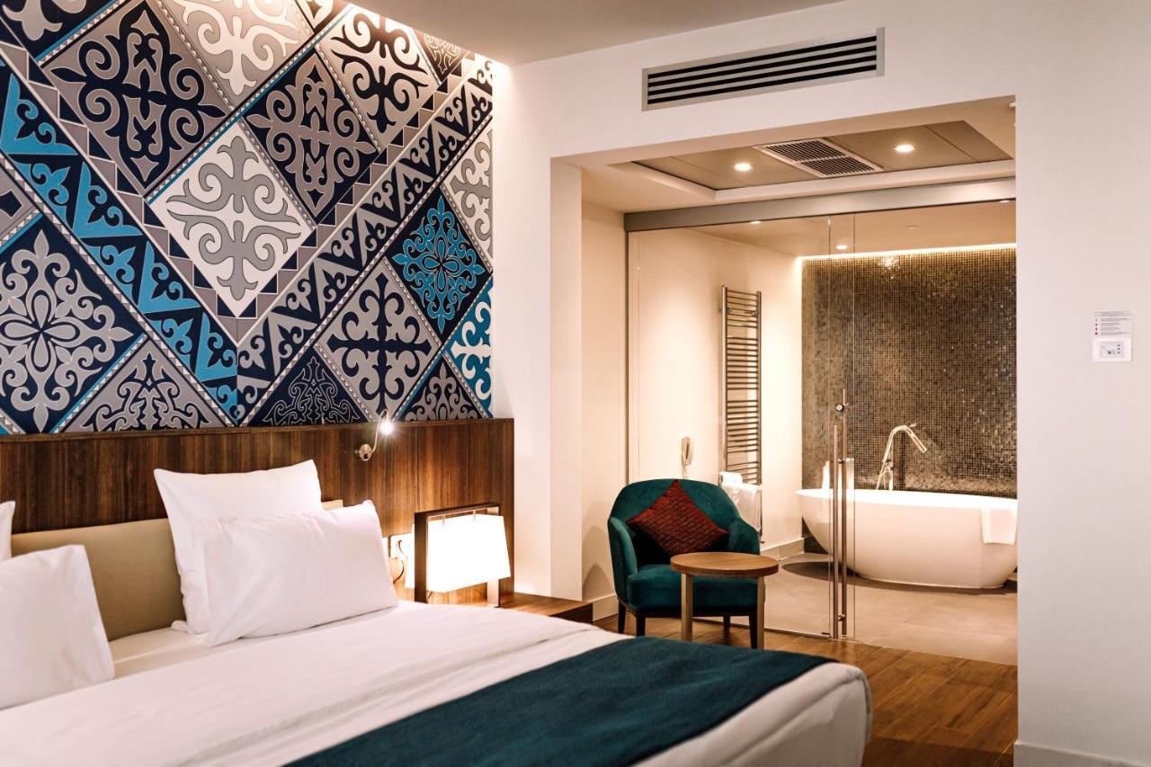 Mercure Almaty City Center 외부 사진