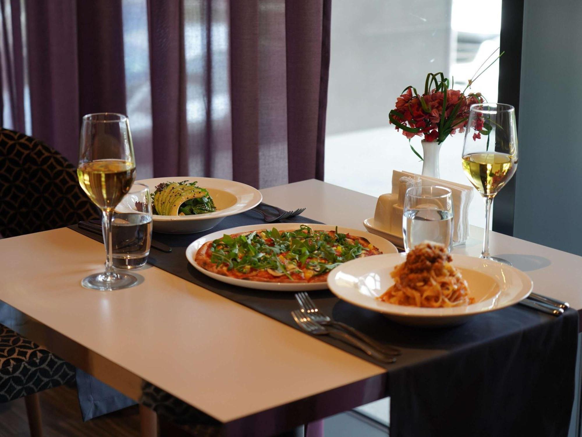 Mercure Almaty City Center 외부 사진