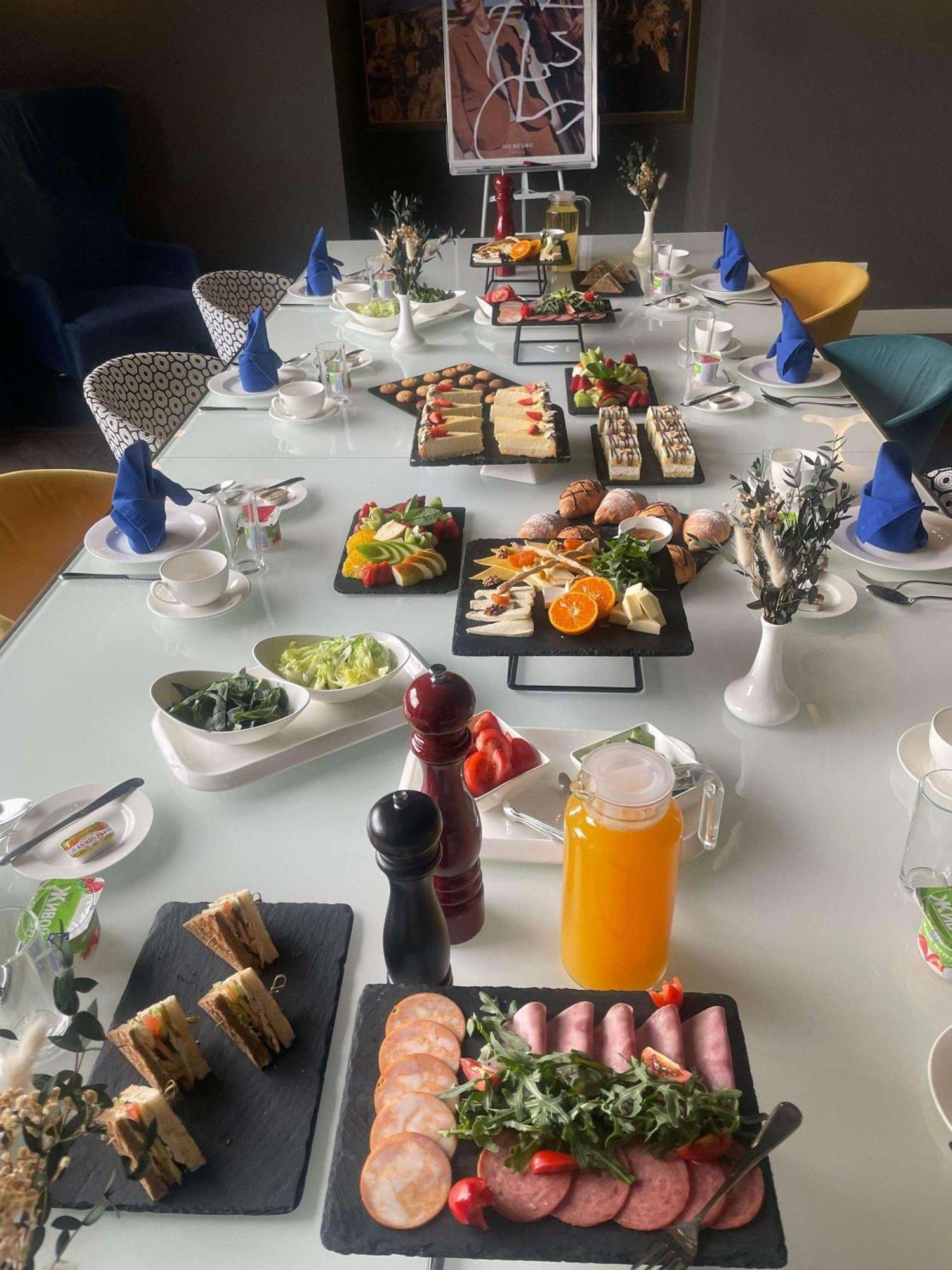 Mercure Almaty City Center 외부 사진
